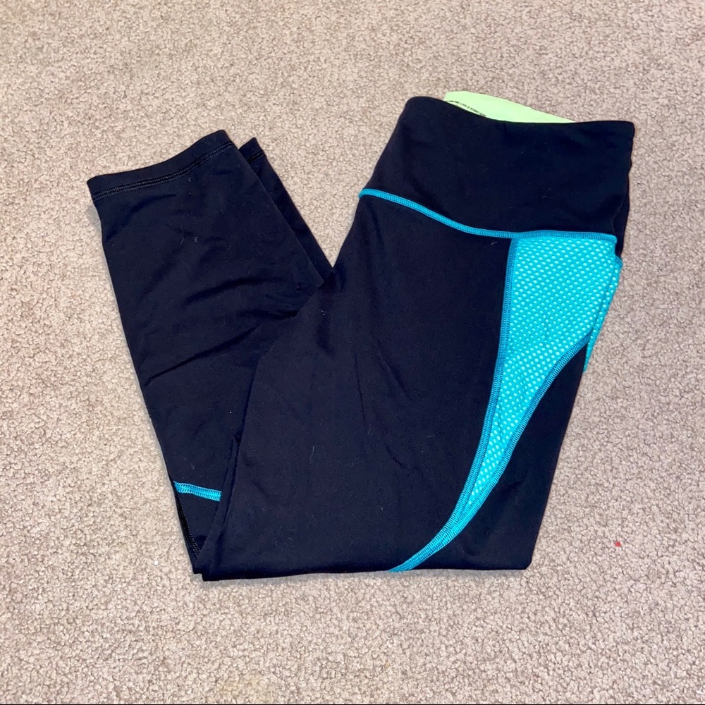 VS Pink Crop Leggings